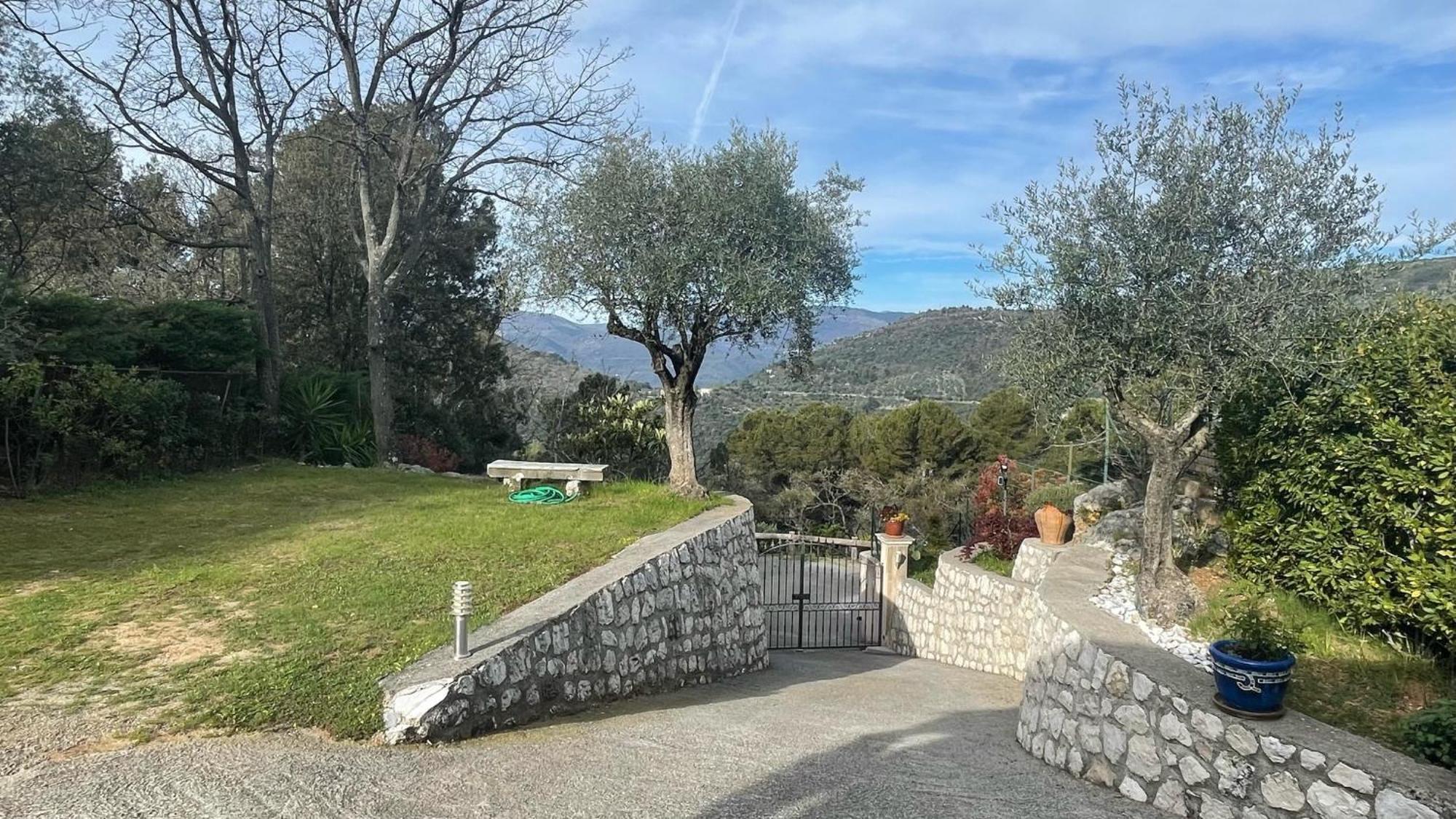 Rez De Jardin, Entre Mer Et Montagne Леван Экстерьер фото